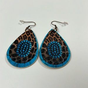Earrings dangle statement vegan leather leopard print teardrop‎ southwest